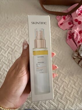 Radiance Boost Serum Spray - White & Gold